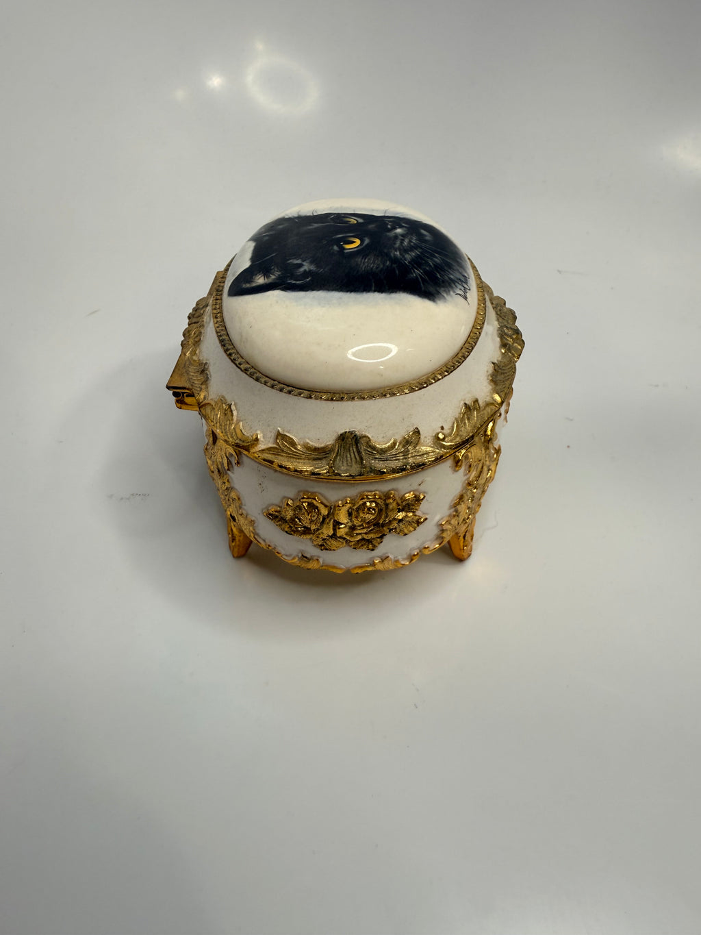 A vintage Westland Co. trinket box