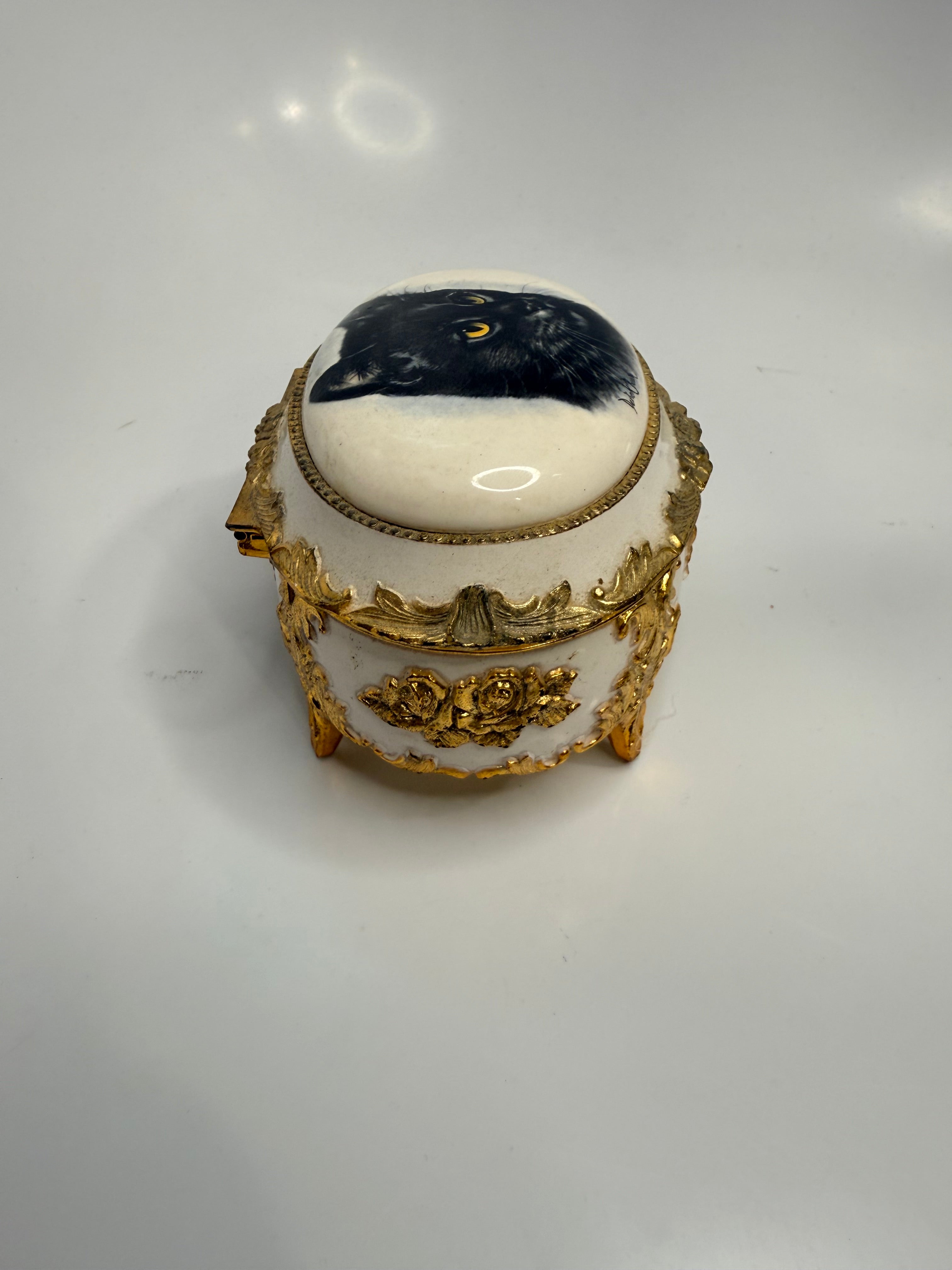 A vintage Westland Co. trinket box