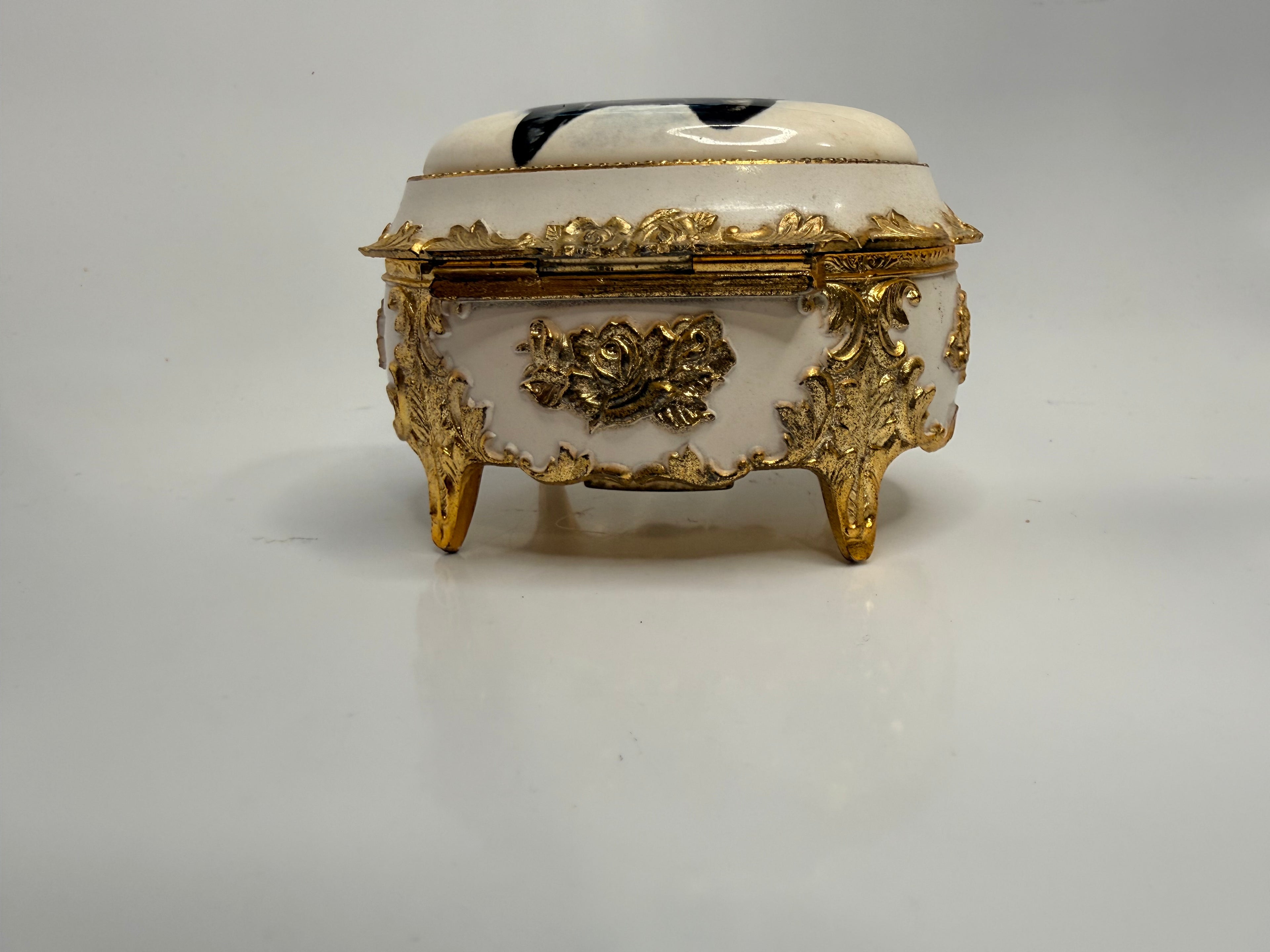A vintage Westland Co. trinket box