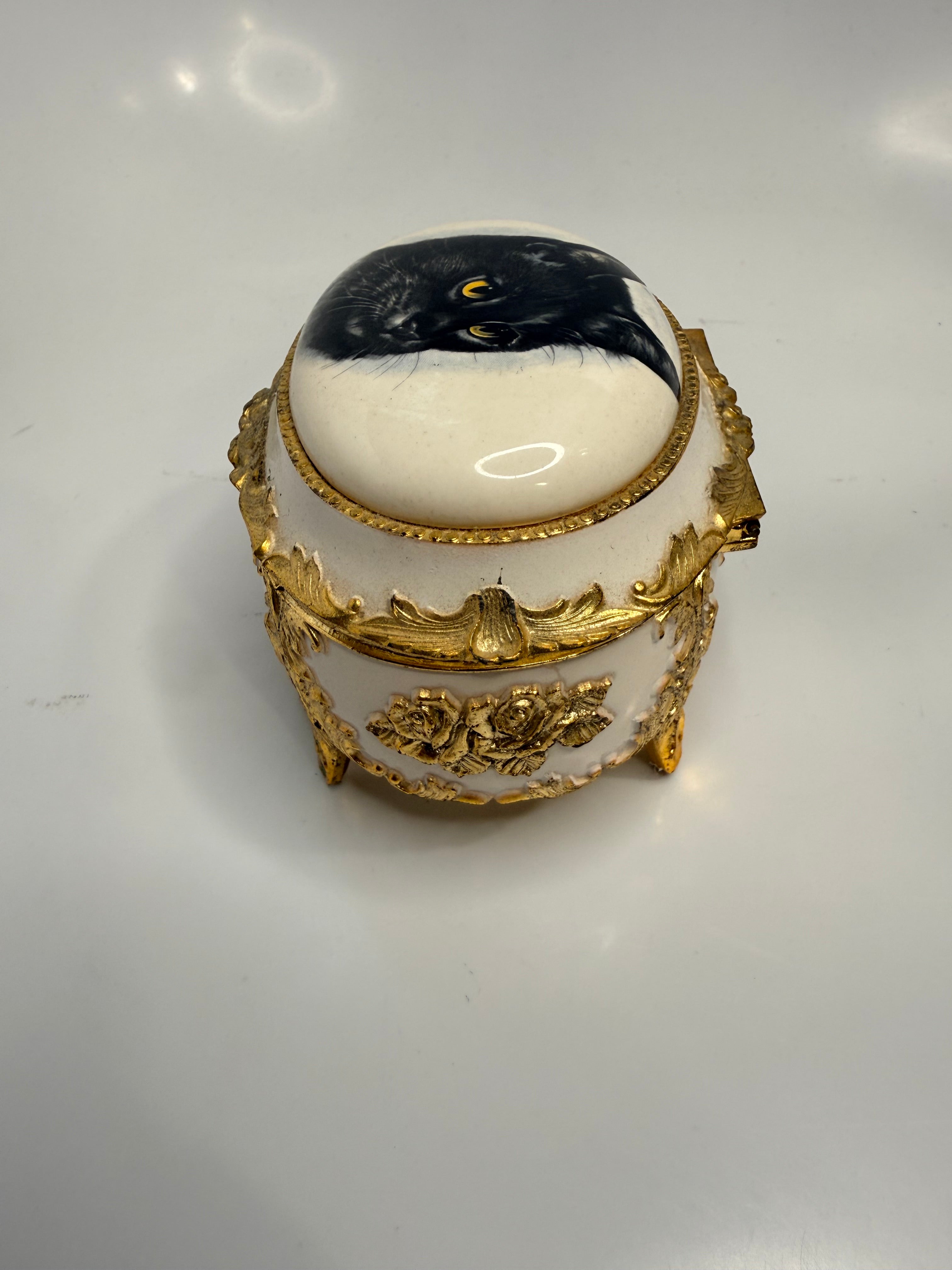 A vintage Westland Co. trinket box